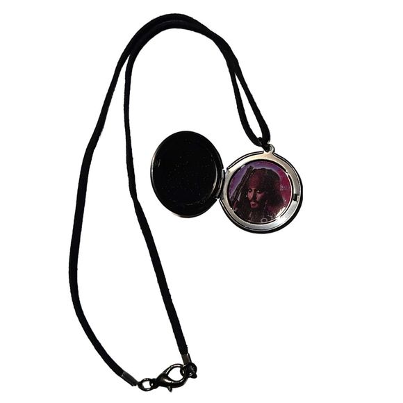 Disney Pirates of the Caribbean Johnny Depp Photo Locket Necklace - Picture 8 of 8